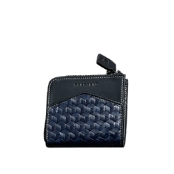 Black/Navy color option